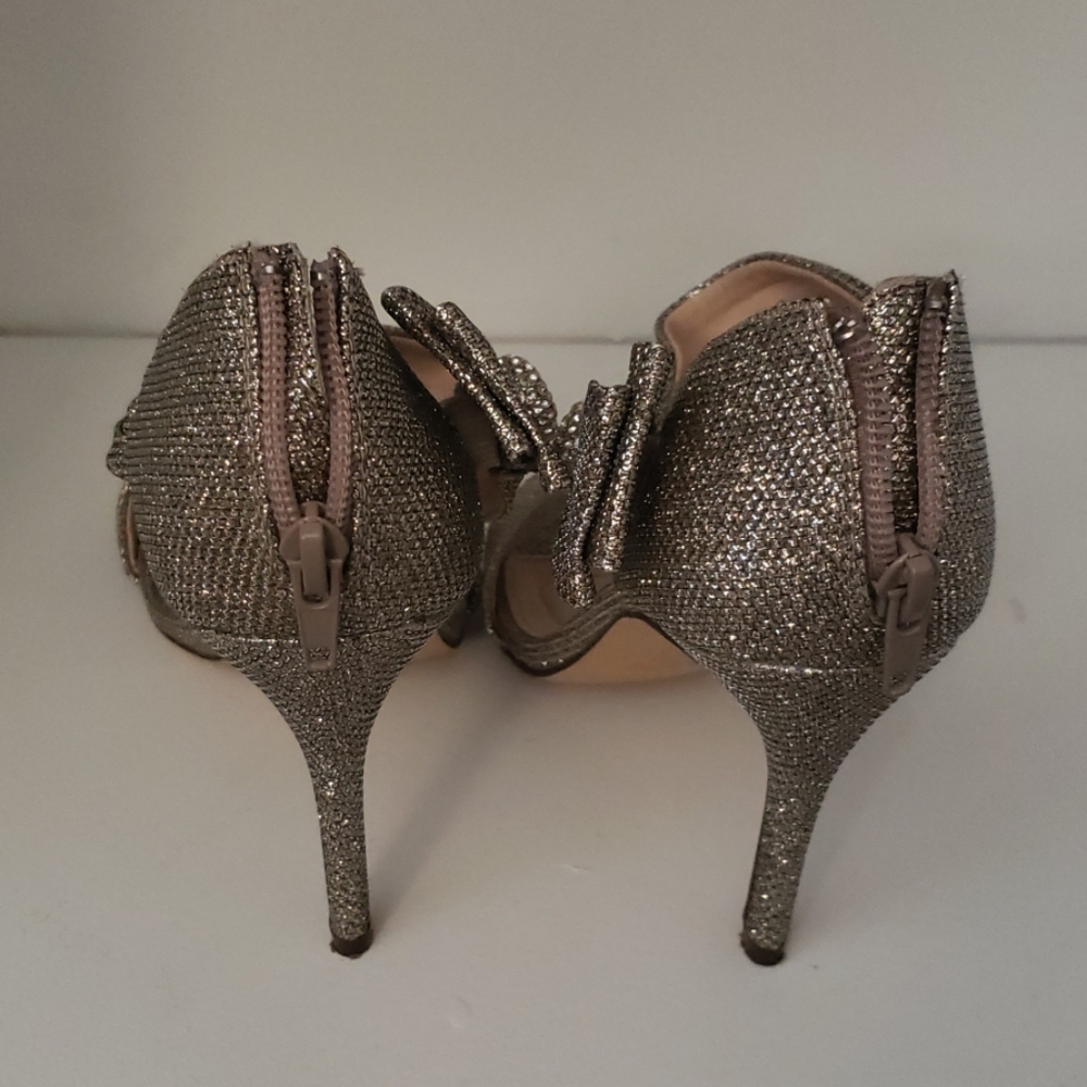 Shoes - Picture 2 of 3